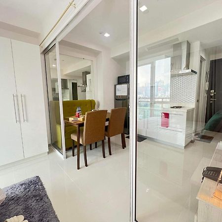 Sakura Apartment Манила Экстерьер фото